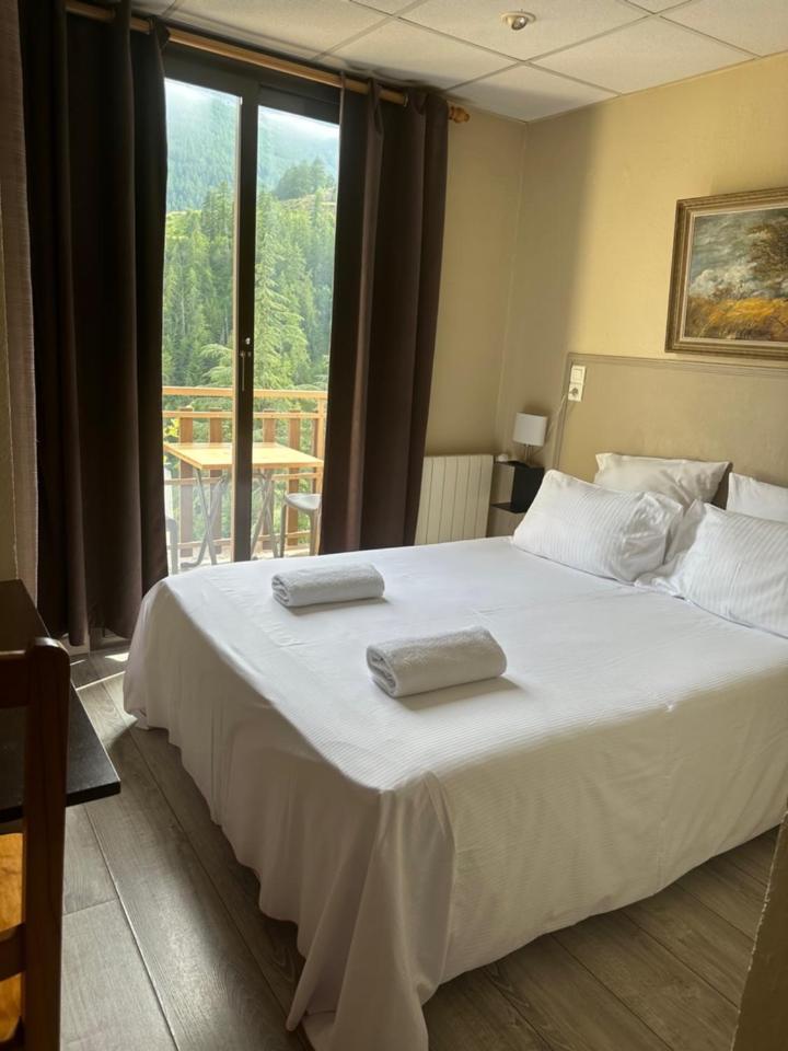 Hotel Edelweiss Auron Bagian luar foto